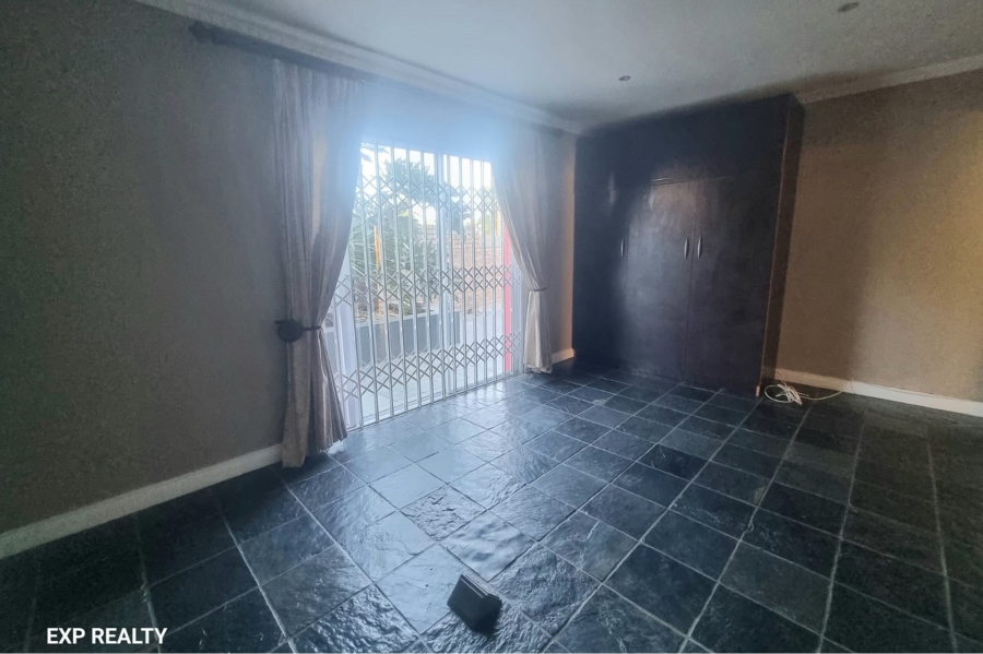 4 Bedroom Property for Sale in Beacon Bay Eastern Cape